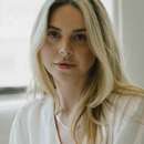 34 yr old Lonely businesswoman seeking female in Calgary